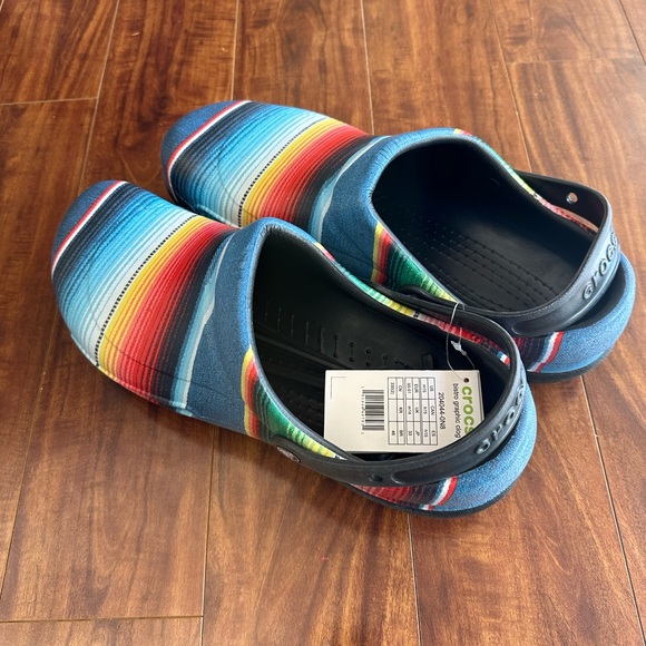 CROCS Shoes Crocs Mens Size 5 Bistro Graphic Mexican Blanket Multi